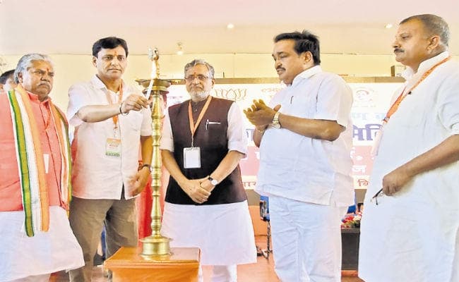 किसानों के मुद्दों पर चरणबद्ध आंदोलन