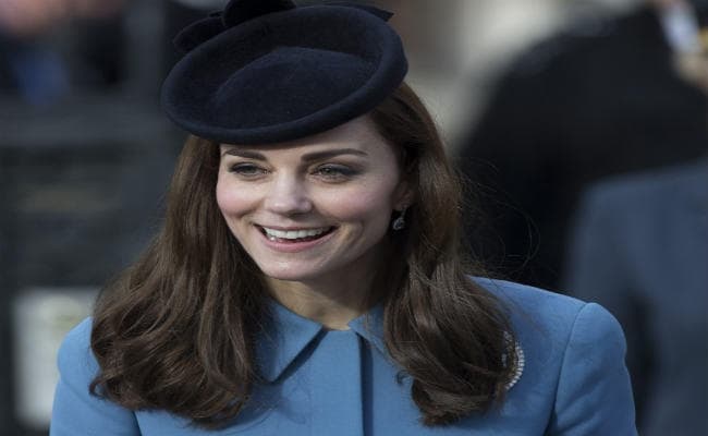 ब्रिटेन की राजकुमारी की टॉपलेस तसवीरें छापनेवाले छह लोगों पर मुकदमा शुरू