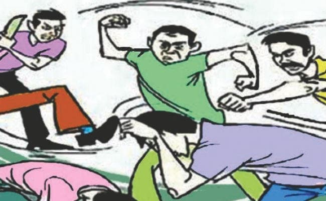 दो गैंगवार : एक मरा, चार घायल