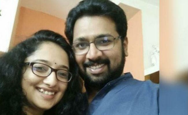 आइएएस अधिकारी को दिल दे बैठे विधायक, जानिए दोनों कैसे आये करीब