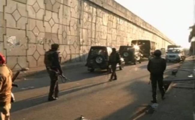 पठानकोट : आर्मी कैंट के पास दो बैग मिलने से सनसनी