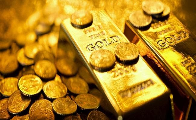 फेडरल रिजर्व के ब्याज दरों को बरकरार रखने से कमजोर पड़ गया सोना, जानें…