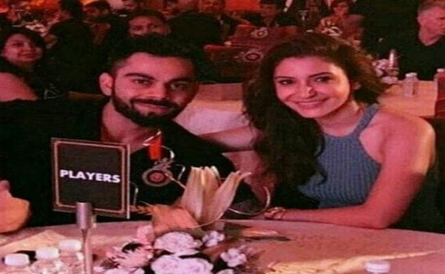 RCB के सेलिब्रेशन पार्टी में विराट संग नजर आयीं अनुष्का, फोटो वायरल, किया जा रहा ट्रोल