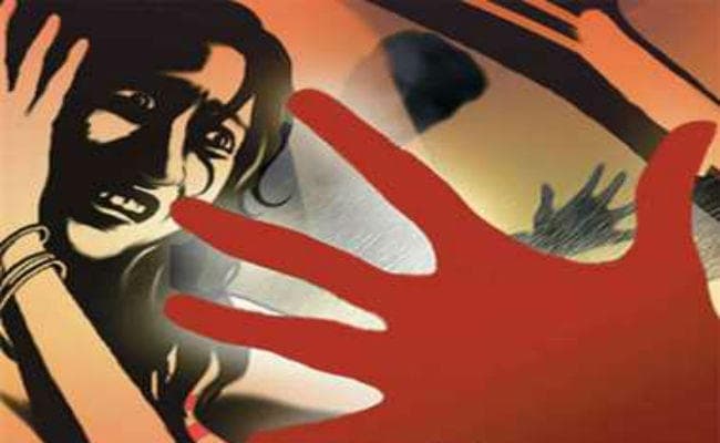 सोनारपुर : बेटे के सामने मां से किया दुष्कर्म