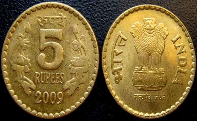 घर पर ''छाप'' डाले पांच रुपये के एक लाख नकली सिक्के, पकड़ाया