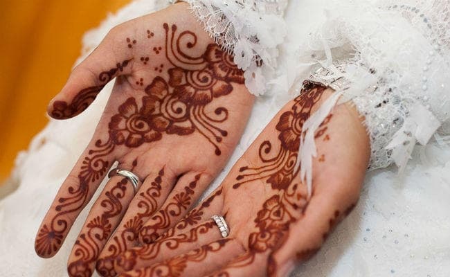 अनोखी शादी! जब दुल्हन ने ऑनलाइन कहा- कबूल है.. कबूल है...