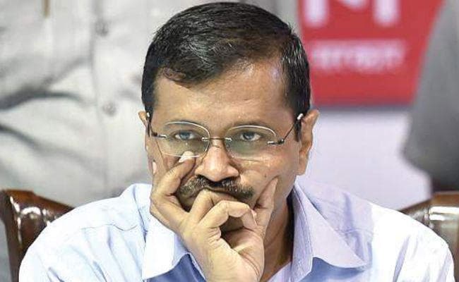 चंदा रिकाॅर्ड से कथित हेरफेर पर आप को आयकर का नोटिस