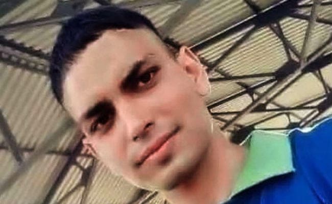 हार नहीं मानना सीखा था शहीद लेफ्टिनेंट उमर फयाज ने, देखें साहसी जवान का VIDEO