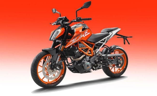 PowerBikes : रफ्तार के शौकीनों के लिए बाजार में धूम मचा रहीं ये बाइक्स PowerBikes : रफ्तार के शौकीनों के लिए बाजार में धूम मचा रहीं ये बाइक्स