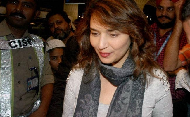 हैप्‍पी बर्थडे माधुरी दीक्षित: जानें, ''धक धक गर्ल'' के बारे में 10 दिलचस्‍प बातें...