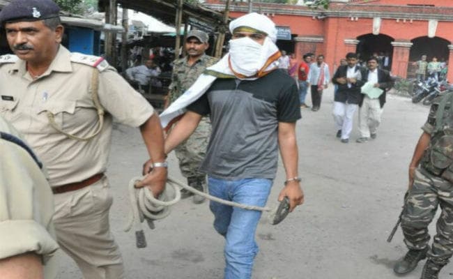 नीरज सिंह हत्याकांड : एक दिन के रिमांड पर शूटर अमन सिंह को लेने का धनबाद पुलिस को आदेश