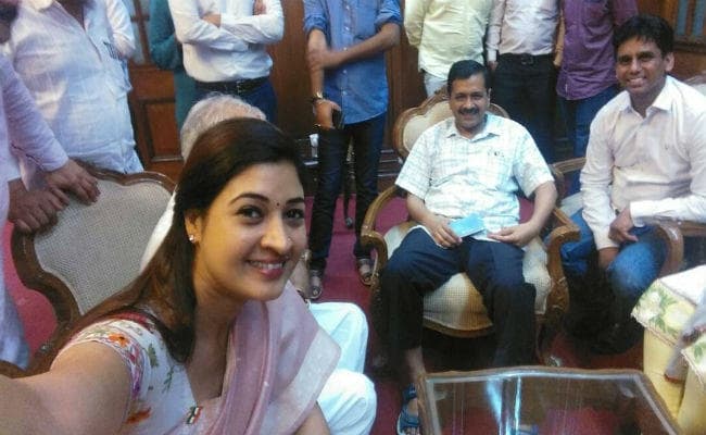 रविवार को दिन में कपिल मिश्रा हुए बेहोश, रात को केजरीवाल के घर हुई डिनर पार्टी