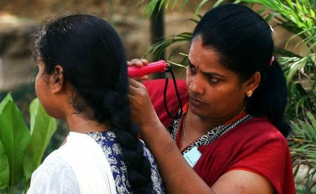 केरल नीट मामला : एनएचआरसी ने सीबीएसई के चेयरमैन को भेजा नोटिस