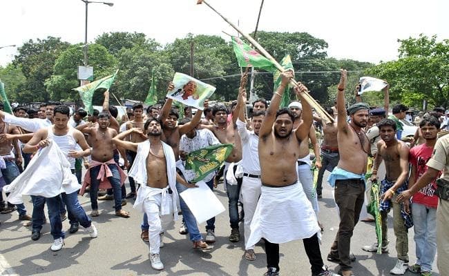 RJD, BJP समर्थकों के बीच झड़प : मनोज झा बोले, सुशील मोदी के बयान से पार्टी कार्यकर्ताओं में गुस्सा