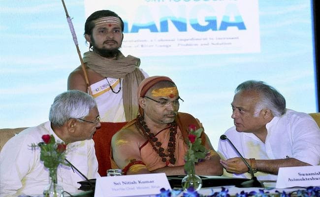 गाद की सफाई किए बगैर गंगा कभी स्वच्छ नहीं बन सकेगी : नीतीश