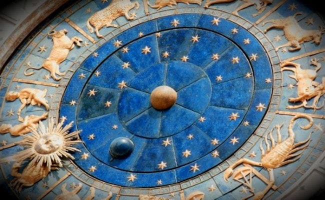 पढिए आज का राशिफल, जानिए कैसा रहेगा दिन