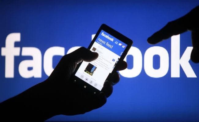 जानिए क्‍यों दुनियाभर में हुई Facebook की आलोचना