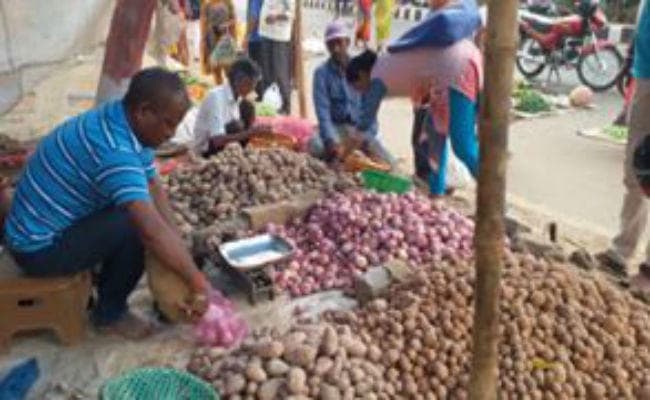 आजसू की नींव रखने वाले विनोद भगत को सामाजिक कार्यकर्ता दयामनी बारला ने किया इस अंदाज में याद