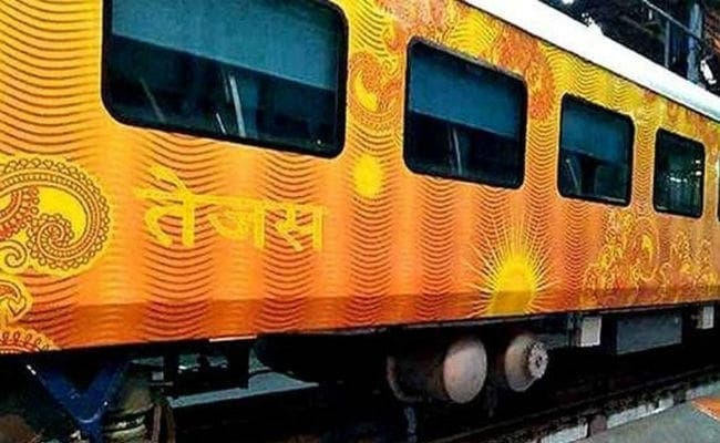 इंतजार खत्‍म! मुंबई-गोवा तेजस एक्सप्रेस को रेलमंत्री सुरेश प्रभु सोमवार को दिखायेंगे हरी झंडी