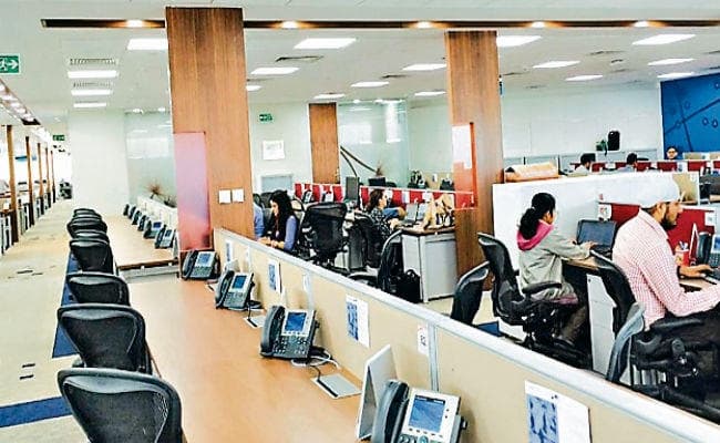 आइटी इंडस्ट्री : कम हो रहे हैं रोजगार के अवसर, अगले तीन साल में छह लाख नौकरियां खतरे में