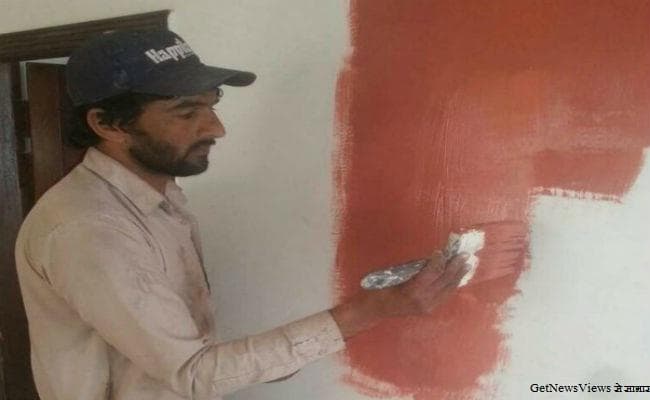 काम ना मिलने से रंगाई-पुताई करने को मजबूर हुआ पाकिस्तानी अभिनेता