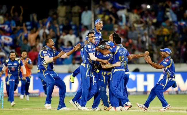 IPL 10 : मुंबई इंडियंस ने तीसरी बार आईपीएल खिताब पर किया कब्जा, ऐसा रहा रोमांच IPL 10 : मुंबई इंडियंस ने तीसरी बार आईपीएल खिताब पर किया कब्जा, ऐसा रहा रोमांच
