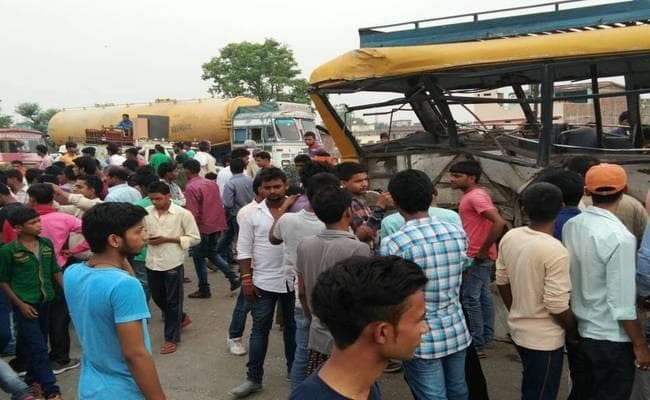 बिहार : अलग-अलग सड़क हादसों में 14 लोगों की मौत, दर्जनों घायल, गुस्साये लोगों ने किया सड़क जाम