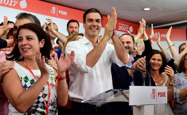 स्पेन : खतरे में सरकार, सोशलिस्टों ने सरकार के आलोचक सांचेज को अपना नेता चुना