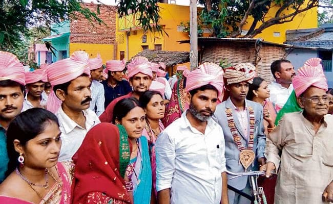 सात फेरे लेने से पहले.... जाने क्‍यों सात गांव घूमी दुल्‍हन