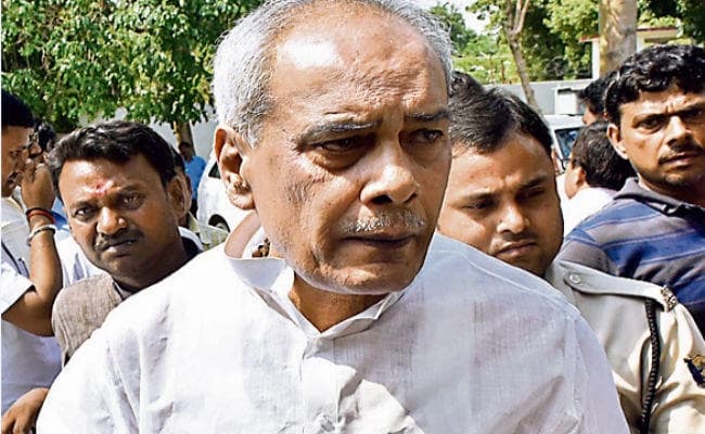 सरकारी आवास में बम मारकर विधायक की हुई थी हत्या, सजायाफ्ता पूर्व सांसद प्रभुनाथ सिंह की सजा बरकरार, भतीजा बरी