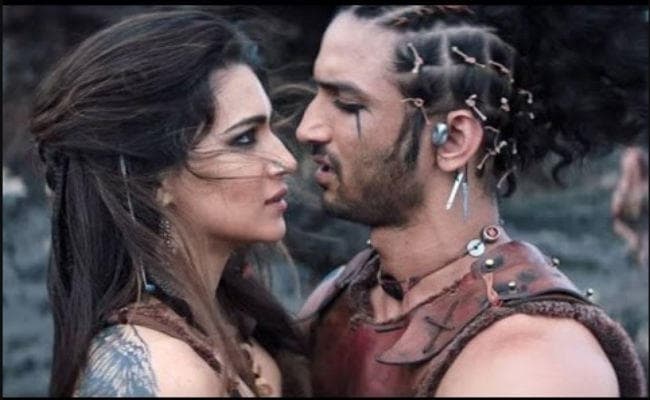 ''राब्‍ता'' के गाने ‘मैं तेरा बॉयफ्रेंड'' को YOUTUBE पर अब तक देख चुके हैं एक करोड़ लोग