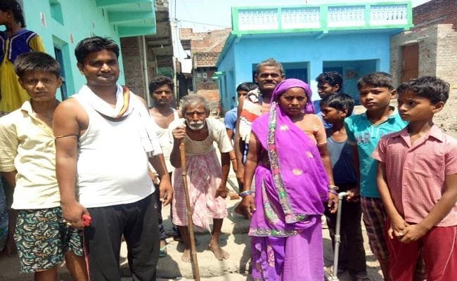 VIDEO : सात वर्षों में भी शेखपुरा के इस महादलित टोला में नहीं पहुंच सका फ्लोराइड ट्रीटमेंट प्लांट का पानी