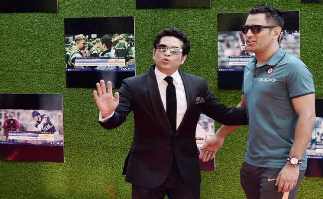 सचिन की बायोपिक की विशेष स्क्रीनिंग पर पहुंचे धौनी, विराट और युवराज