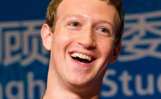 हार्वर्ड में डॉक्टरेट की उपाधि से सम्मानित हुए जुकरबर्ग, उद्देश्यपूर्ण विश्व बनाने की अपील की