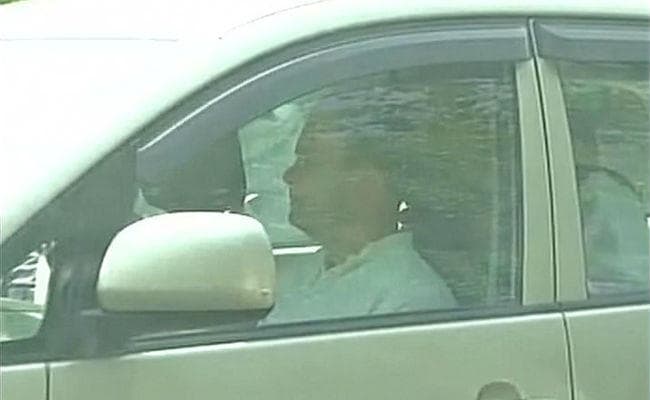''नो एंट्री'' के बावजूद सहारनपुर के लिए रवाना हुए कांग्रेस उपाध्‍यक्ष राहुल गांधी, हो सकते हैं गिरफ्तार