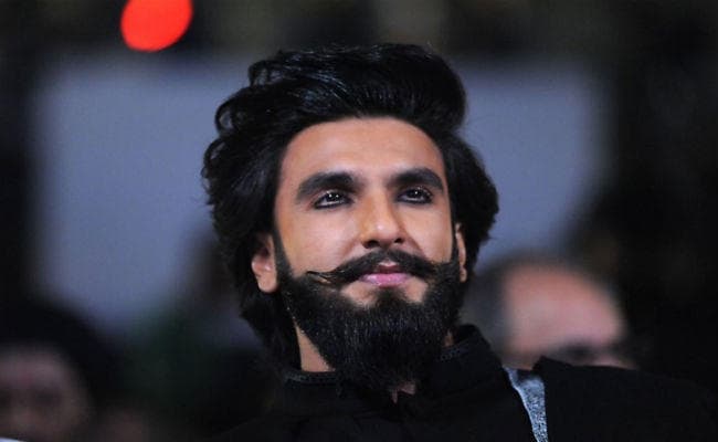 ''पद्मावती'' की शूटिंग के दौरान रणवीर को लगी चोट, निभायेंगे अलाउद्दीन खिलजी का किरदार