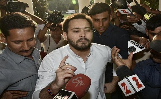 तेजस्वी यादव का ट्वीट, लिखा- दम है तो सुशील मोदी...