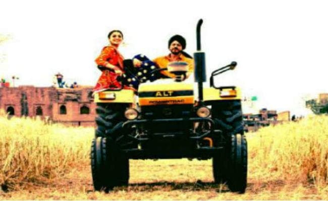 इम्तियाज अली की ''रहनुमा'' से लौट रही है शाहरुख-अनुष्का की जोड़ी, यह लुक देखा क्या आपने?