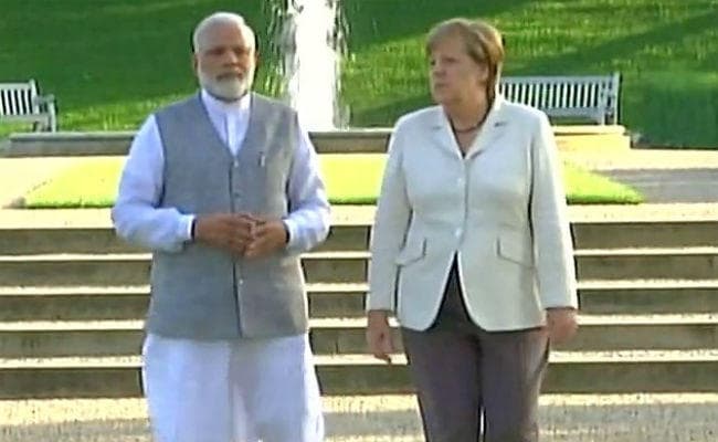 प्रधानमंत्री नरेंद्र मोदी ने जर्मनी से शुरू किया ''मिशन यूरोप'', चांसलरी में सैन्य सम्मान के साथ होगा मोदी का स्वागत