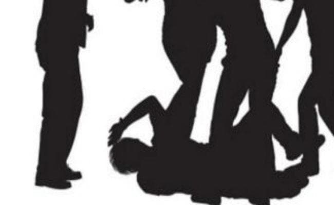 मैनेजर ने कर्मचारी को पीटा चार घंटे तक बंधक बनाया