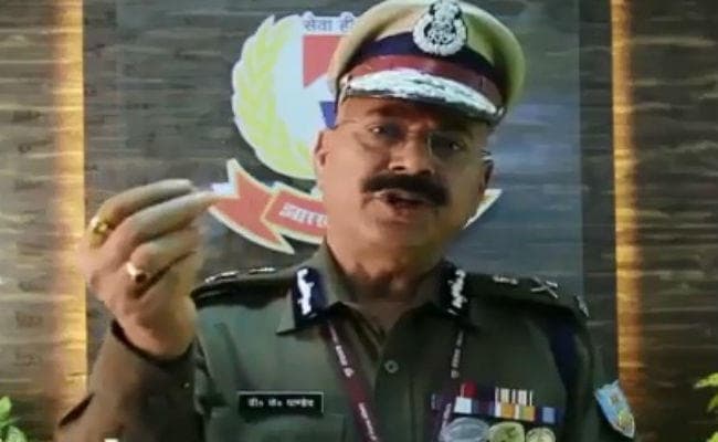 झारखंड के डीजीपी डीके पांडेय बोले - नक्सलियों को मारेंगे एक-एक हजार गोली, VIDEO में देखें उनके तीखे अंदाज