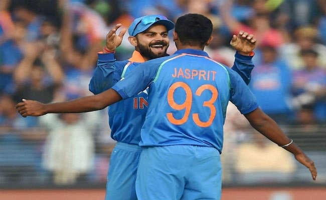 #INDvPAK : भारत-पाकिस्तान मैच पर बारिश का साया, प्वाइंट बंटे तो होगा भारी नुकसान