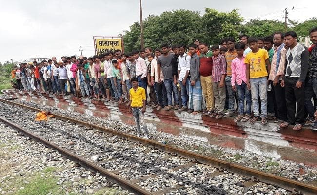 शर्मनाक : ट्रेन दुर्घटना में घायल महिला मदद के लिए लगाती रही गुहार, किसी ने नहीं दिखायी मानवता, मौत