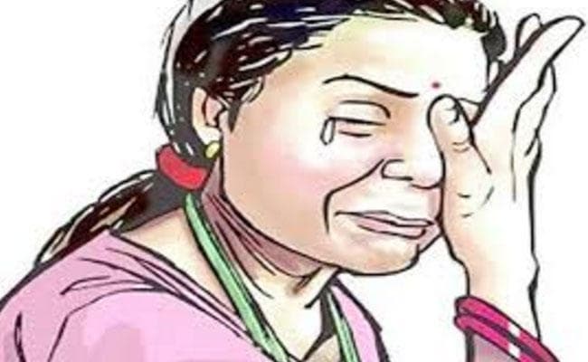 डायन होने के आरोप में गांव से खदेड़ा