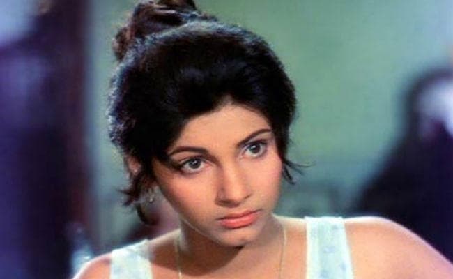 हैप्‍पी बर्थडे डिंपल कपाडिया: 16 साल की उम्र में हासिल किया स्‍टारडम, जानें कुछ दिलचस्‍प बातें...