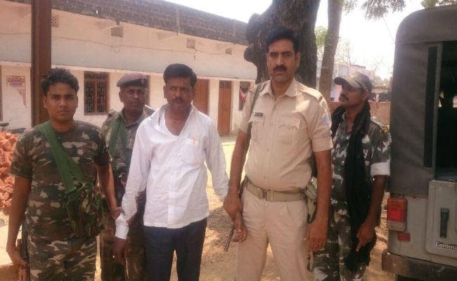 गढ़वा : घूसखोर मुखिया को निगरानी की टीम ने किया गिरफ्तार