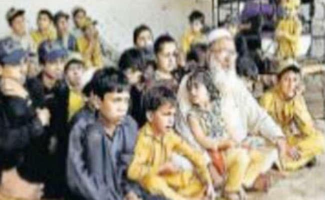 पाकिस्तान में तीन पिता के 96 बच्चे, शतक लगाने की इच्छा