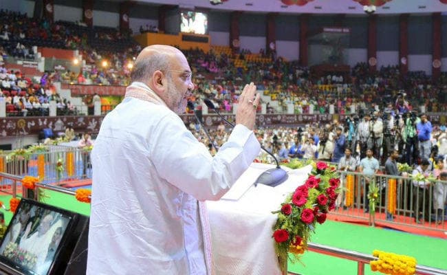 चौहान के बहाने शिवसेना ने भाजपा अध्यक्ष अमित शाह के गांधीजी वाले बयान पर साधा निशाना