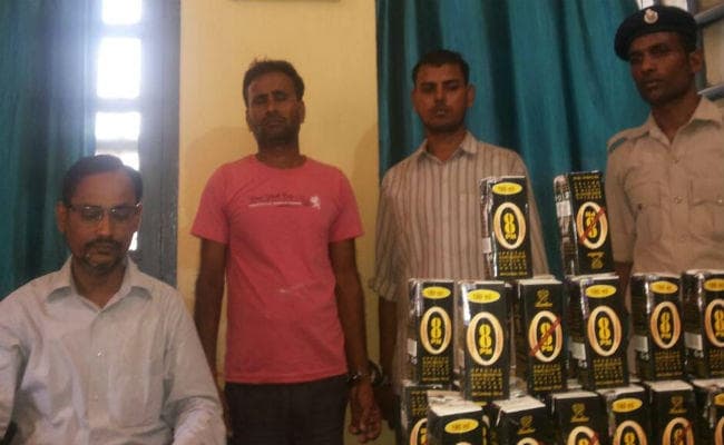 पुलिस ही करा रही बिहार में शराब का धंधा, हिरासत में लिया गया जवान