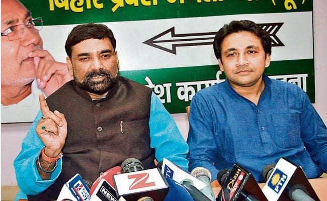 बीमा कंपनियों के लाभ के लिए हो रहा है किसान बीमा : जदयू